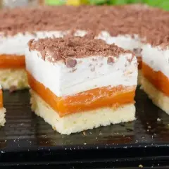 Ciasto Kubuś na biszkopcie: Przepis krok po kroku na pyszny deser