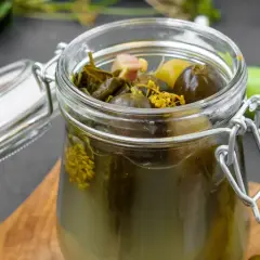  Ile soli dodać do zalewy na litr wody przy kiszeniu ogórków?