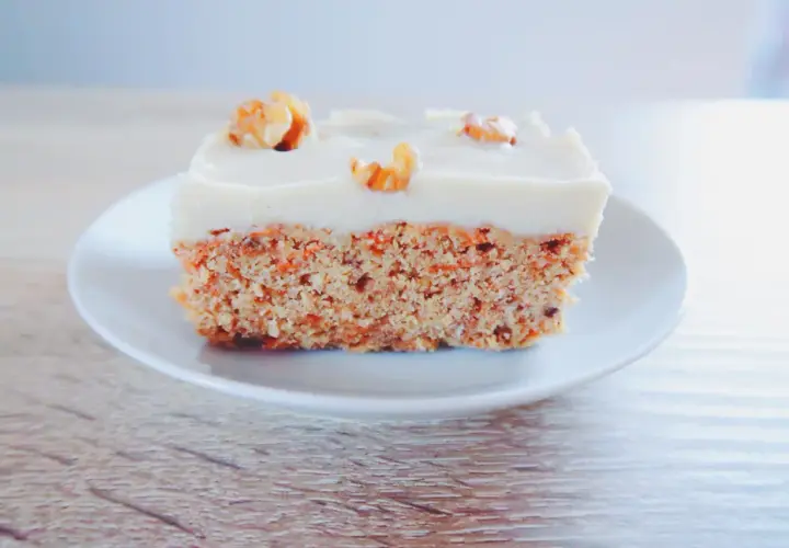 Idealne ciasto marchewkowe bez glutenu? Odkryj sekret wilgotności!