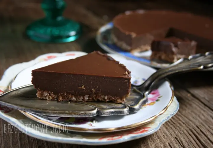 Jak upiec ciasto bez glutenu i laktozy? 5 przepisów i porady eksperta