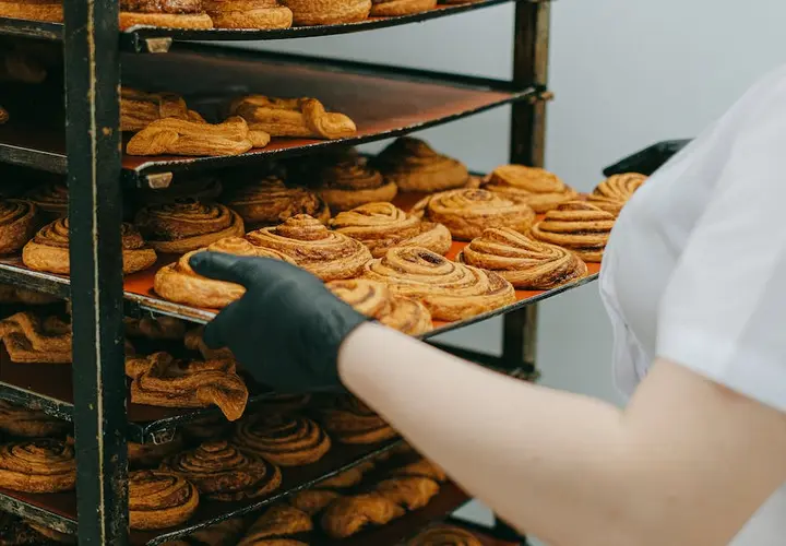 7 pysznych przekąsek z gotowego ciasta na pizze. Sprawdzone przepisy