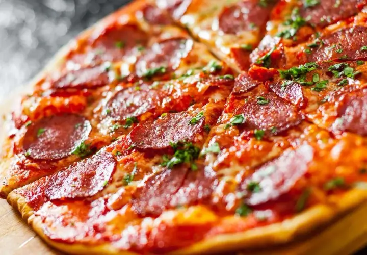 Przepis na smaczną pizzę bez drożdży - zdrowa alternatywa