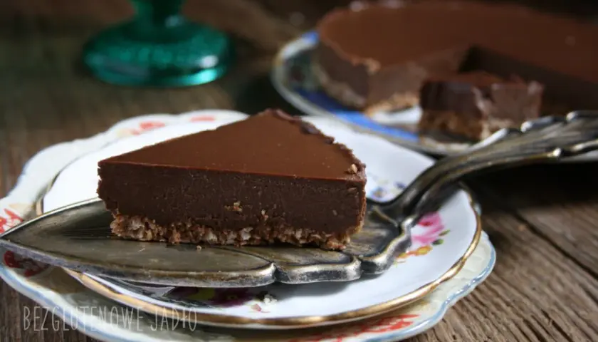 Jak upiec ciasto bez glutenu i laktozy? 5 przepisów i porady eksperta