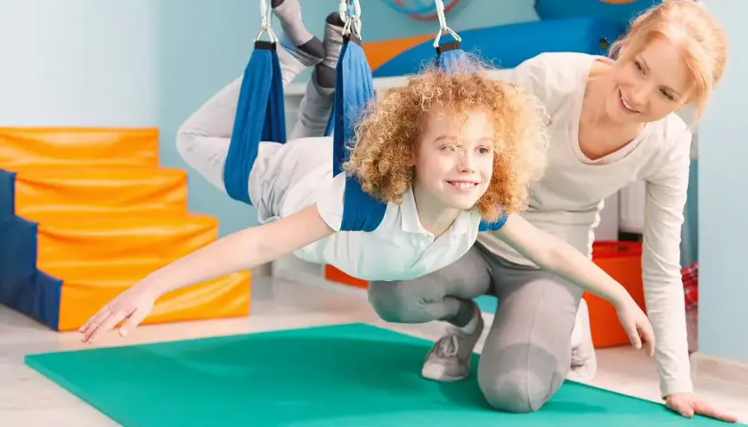 Czy zaburzenia integracji sensorycznej mijają czy potrzebna jest terapia?