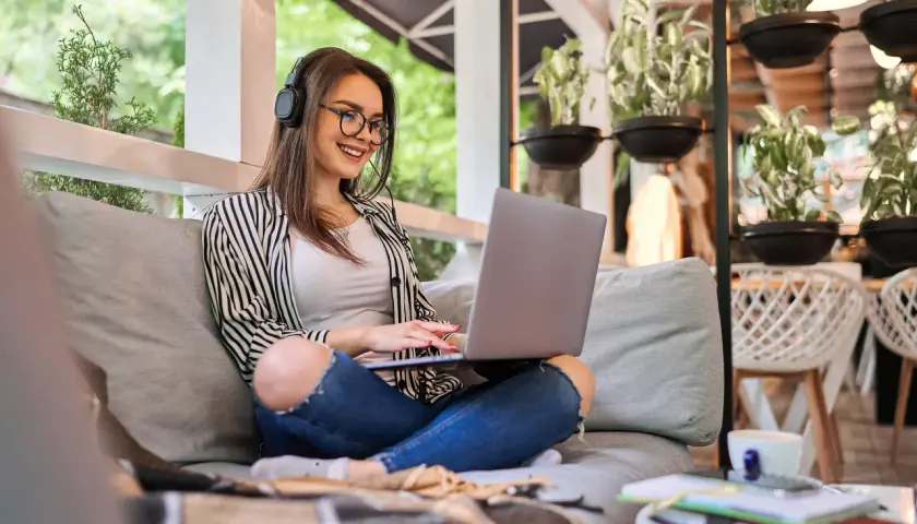 Łowcy okazji. Jak efektywnie korzystać z kodów promocyjnych na platformach rozrywkowych online?