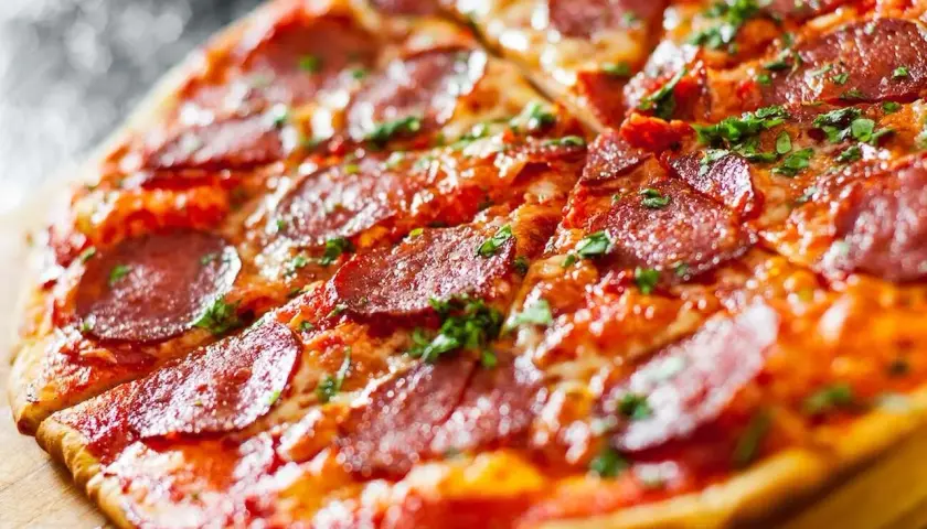 Przepis na smaczną pizzę bez drożdży - zdrowa alternatywa