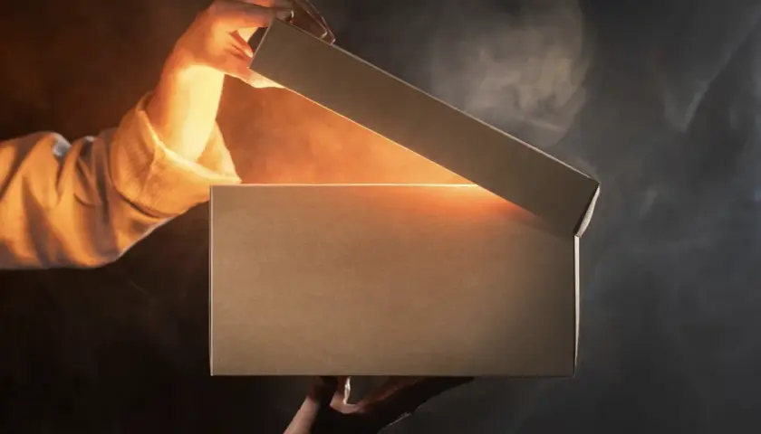 Sztuka Unboxingu: Jak Stworzyć Niezapomniany Moment, Który Buduje Lojalność Klientów