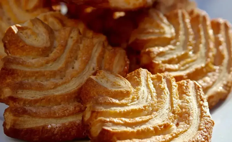 Ile kcal ma croissant? Zaskakujące fakty o jego kaloryczności