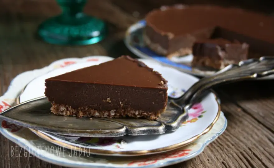 Jak upiec ciasto bez glutenu i laktozy? 5 przepisów i porady eksperta