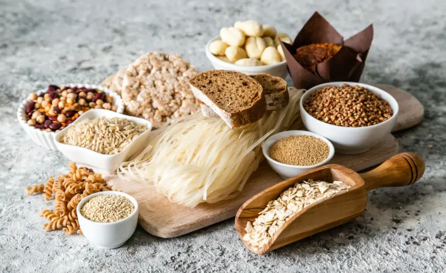 Dieta bez glutenu i nabiału: Jak unikać pułapek i jeść smacznie?