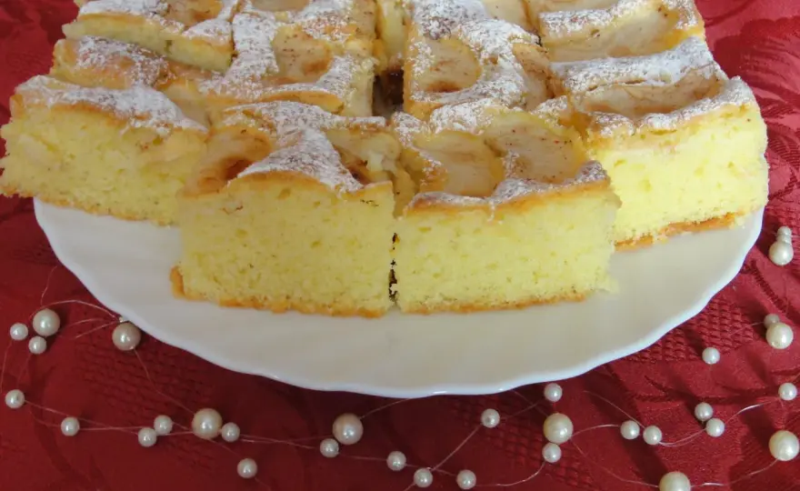 Puszyste ciasto bez jajek z owocami? Odkryj sprawdzone triki!