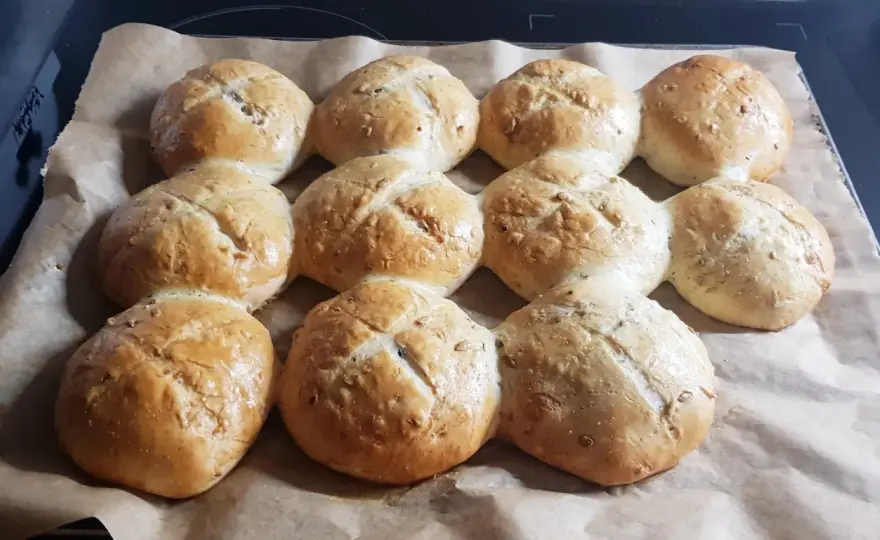 Thermomix: Bezglutenowe bułki jak z piekarni? Odkryj przepis!