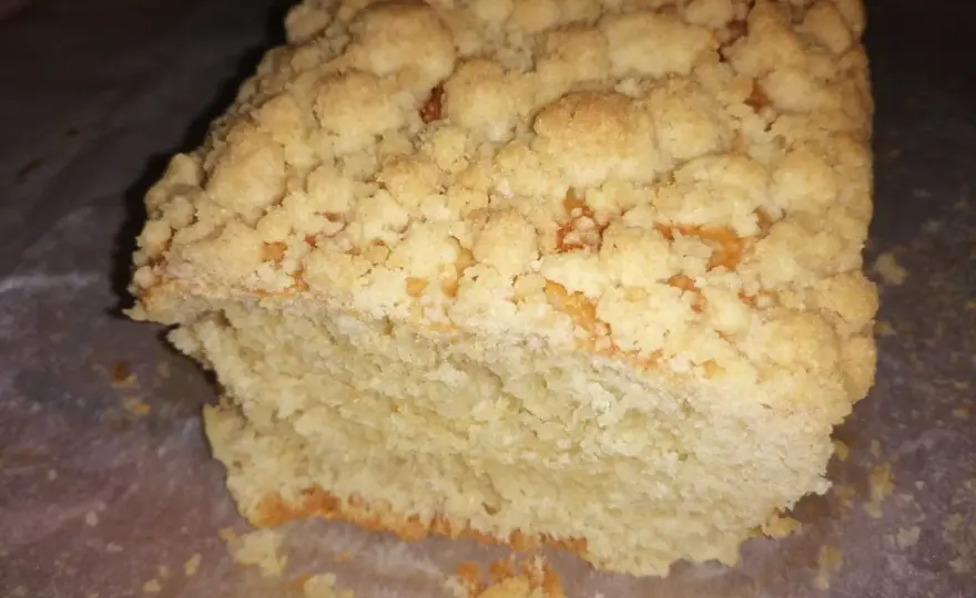 Ile kalorii ma drożdżówka z kruszonką i lukrem? Poznaj fakty!