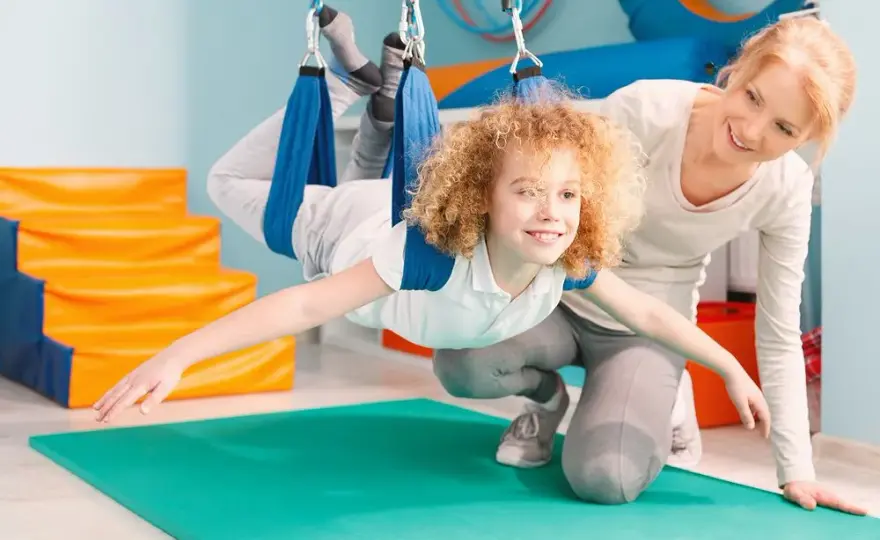 Czy zaburzenia integracji sensorycznej mijają czy potrzebna jest terapia?