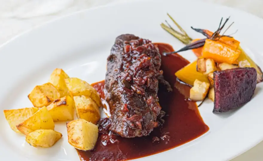 Jak filmy kulinarne zmieniają menu naszych ulubionych restauracji?