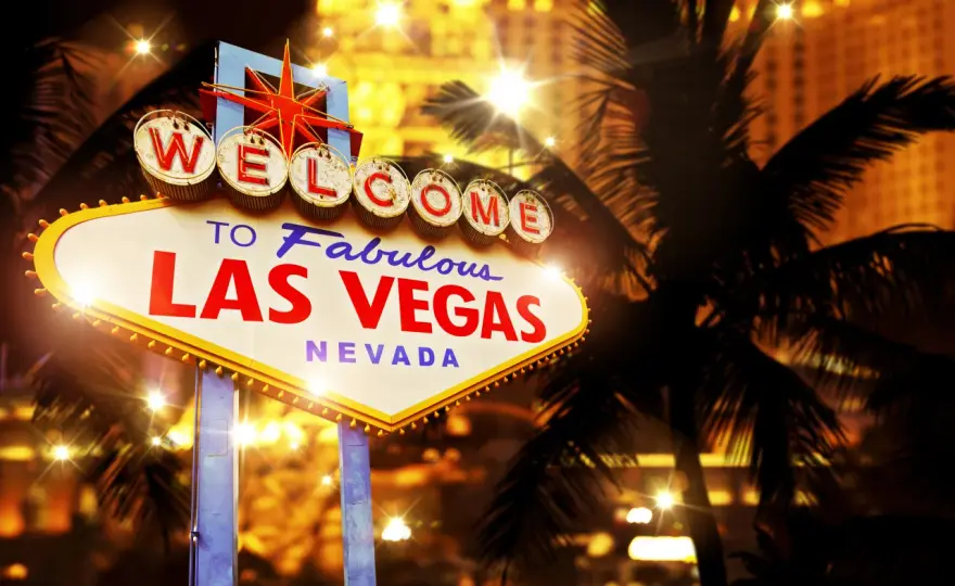 Wieczór w stylu Vegas: przekąski, dania i desery