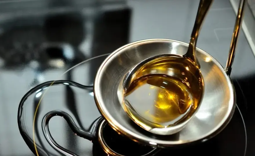 Ile to 100 ml oleju: gramatura i ilość łyżek