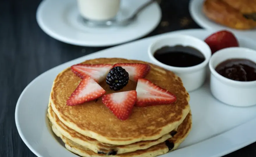 Idealne pancakes w domu – jaką patelnię wybrać?