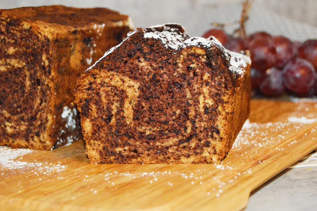 chlebek bananowy bez jajek z dodatkami