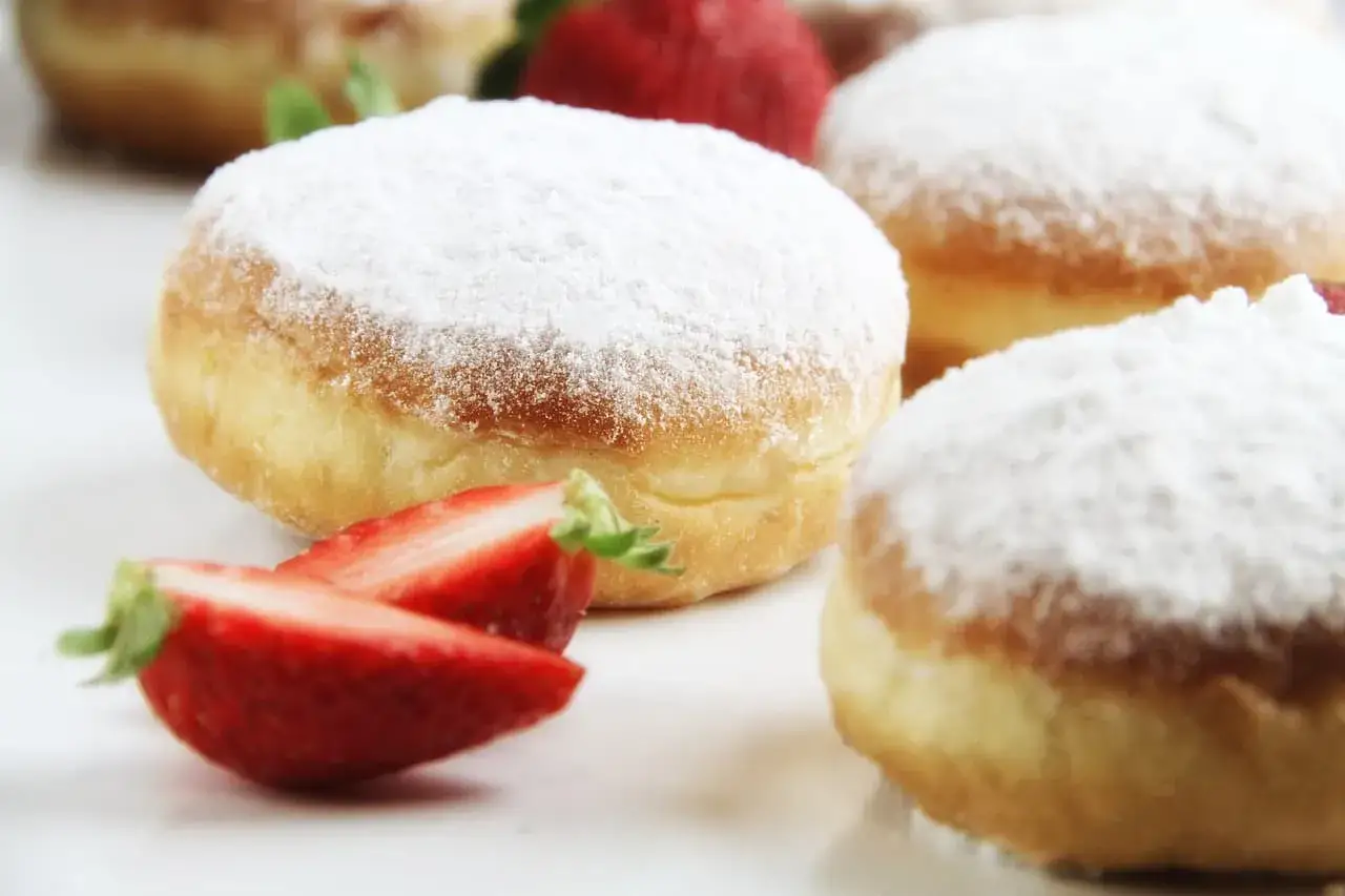 pączki bezglutenowe z nadzieniem i lukrem
