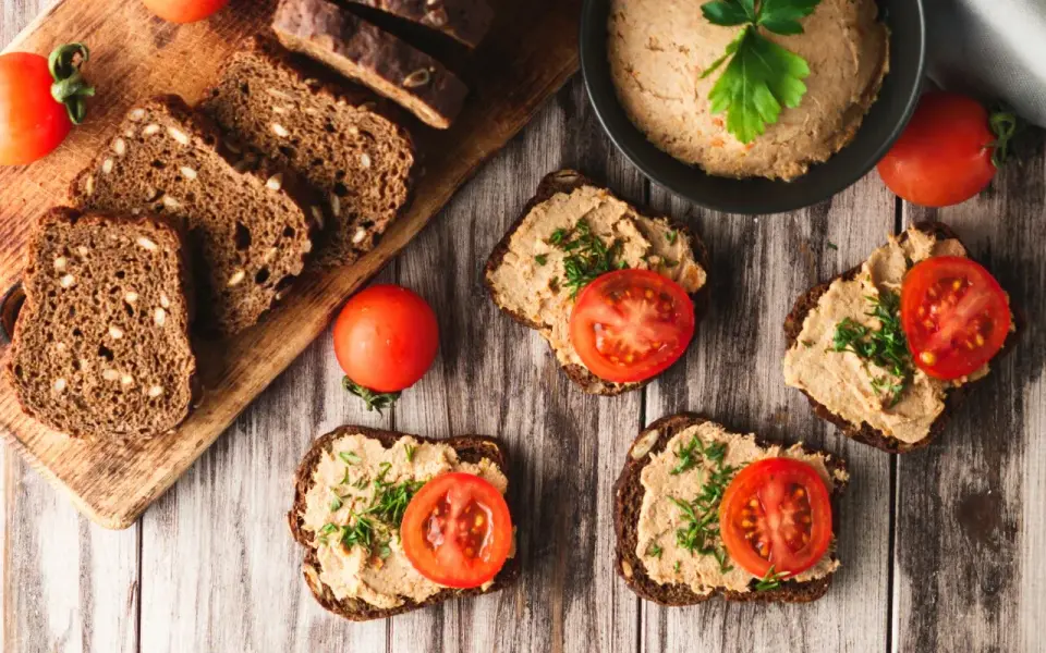 Pasta z selera: Przepisy, warianty i jak zrobić ją perfekcyjnie?
